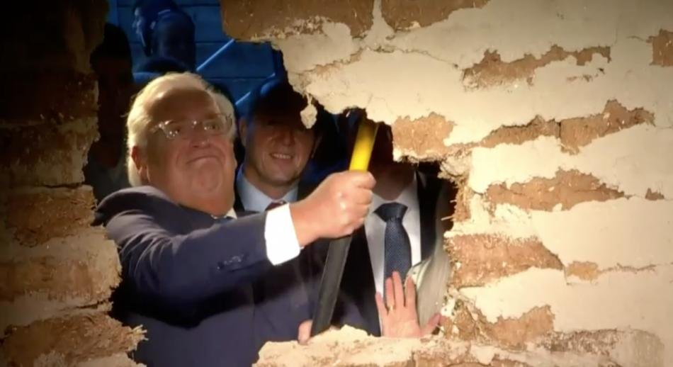 السفير الأمريكي ديفيد فريدمان يشارك في تدشين مقطع من "طريق الحجاج" عام 2019