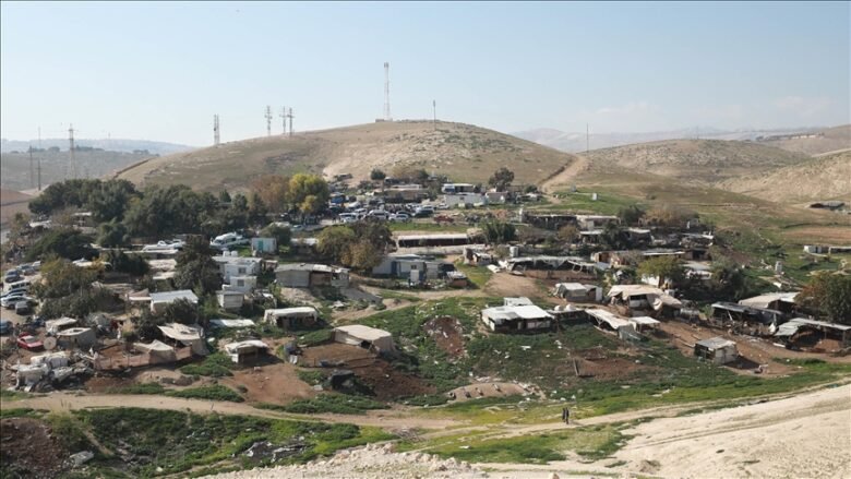 تواجه التجمعات البدوية شرق القدس خطر التهجير القسري